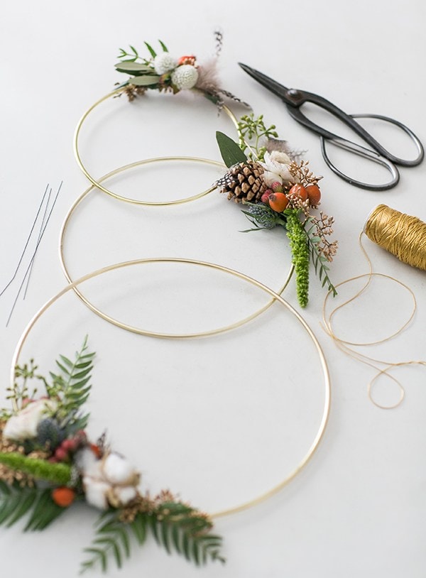 CHRISTMAS WREATH AND GARLAND