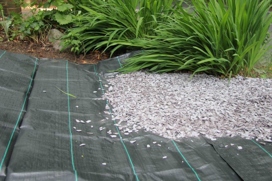 The Best Weed Barriers Landscape Fabric For Your Yard 2024 Reviews the-best-weed-barriers-landscape-fabric-for-your-yard-2024-reviews