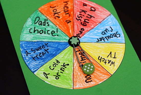 green Father’s Day spinner card in black background