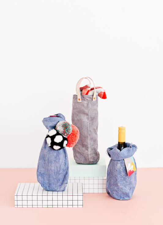 Canvas Wine Tote with wine bottle inside