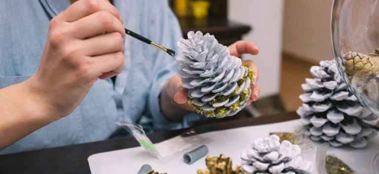 How To Make Personalized Holiday Ornaments: A Quick and Simple Gift Giving Idea