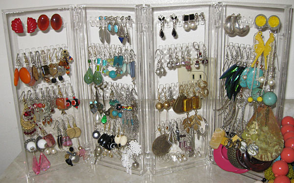 Earring rack