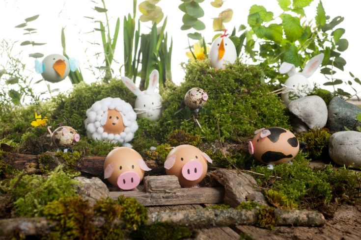Easter decoration with animals out of egg shells