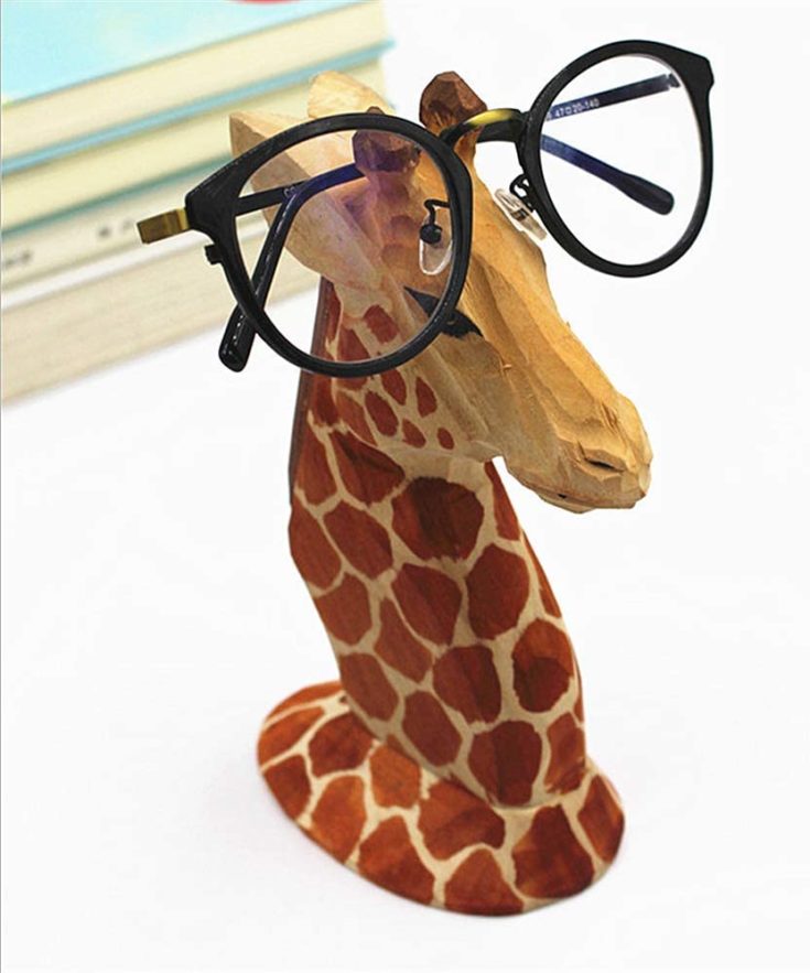 TANG SONG Creative Wood Hand Carved Eyeglass Holder Handmade Nose Giraffe Stand for Office Desk Home Decor Gifts