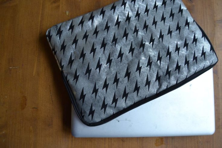 DIY laptop bag with black thunder design