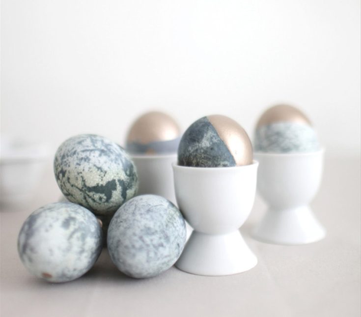 DIY Marbled, Gold-Dipped Easter Eggs