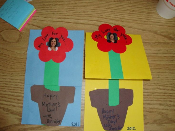 Unique Mother’s Day card that folds out to reveal a growing flower stem with a message of love.