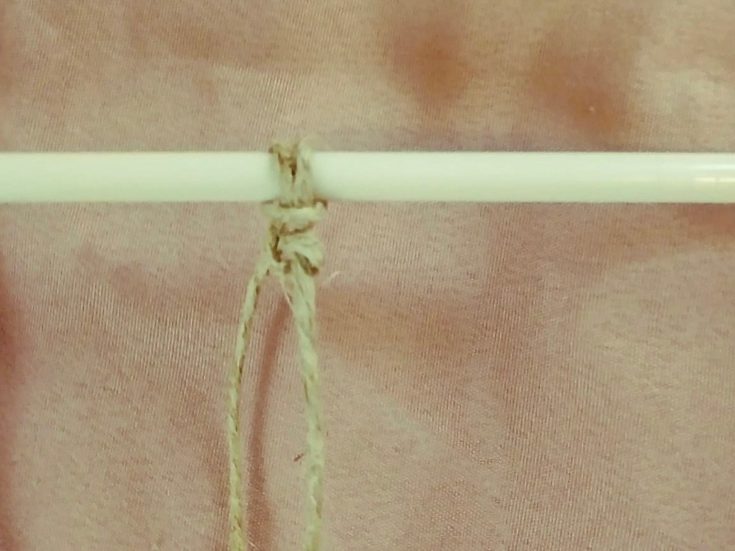 an example of a half hitch
